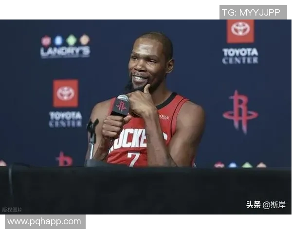 杜兰特诠释团队精神!火箭逆转雄鹿背后,格林防守成关键 杜兰特诠释团队精神!火箭逆转雄鹿背后,格林防守成关键