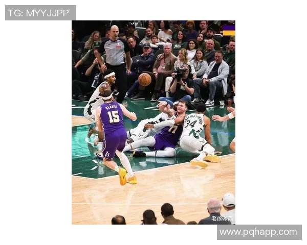 欧文与东契奇组合失败，雄鹿队因字母哥交易离队开启重建